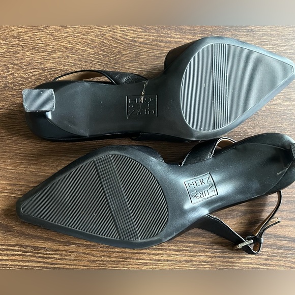 Naturalizer Black Dalary Slingback Pump Size 8.5 Wide Width - Picture 13 of 13
